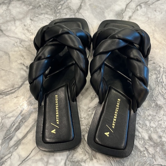Brand new ANTHROPOLOGY sandals - Picture 3 of 7